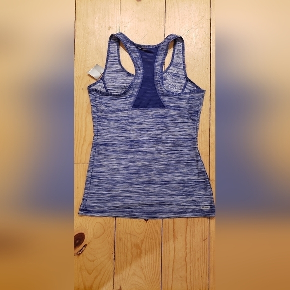 4 small tops and 1 pair of leggings yoga fitness workout tanks tops - Picture 8 of 11